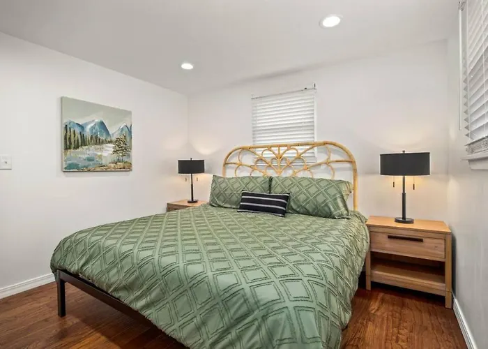 Casa De Vincent With King Casper Bed Holiday home Peoria
